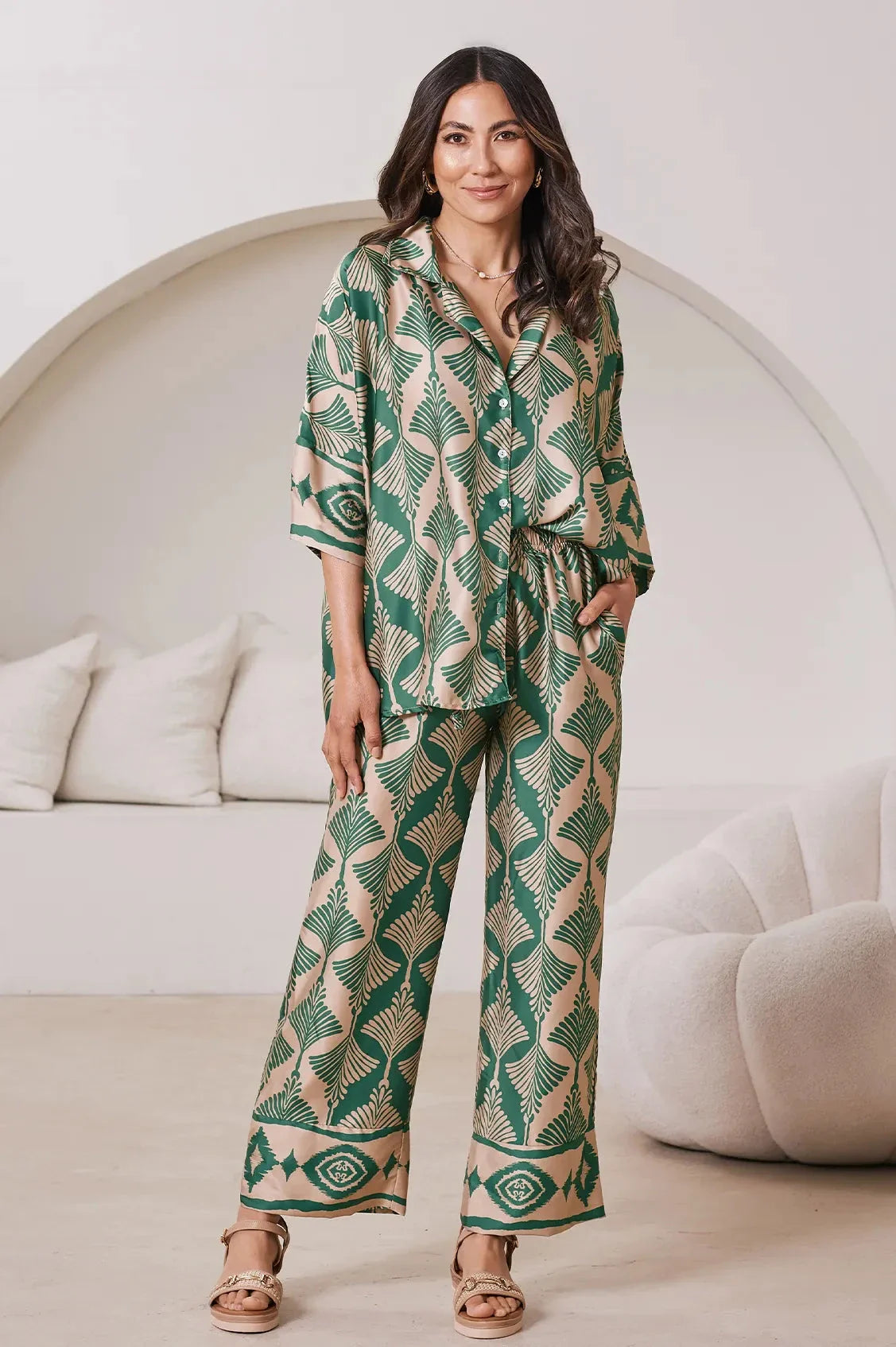 Tory Short Sleeve Collared Shirt Fan Print in Emerald & Espresso