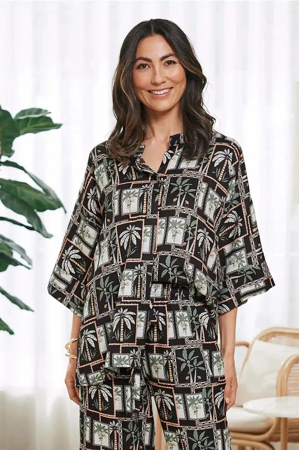 Maui Palm Print Top in Black and Green