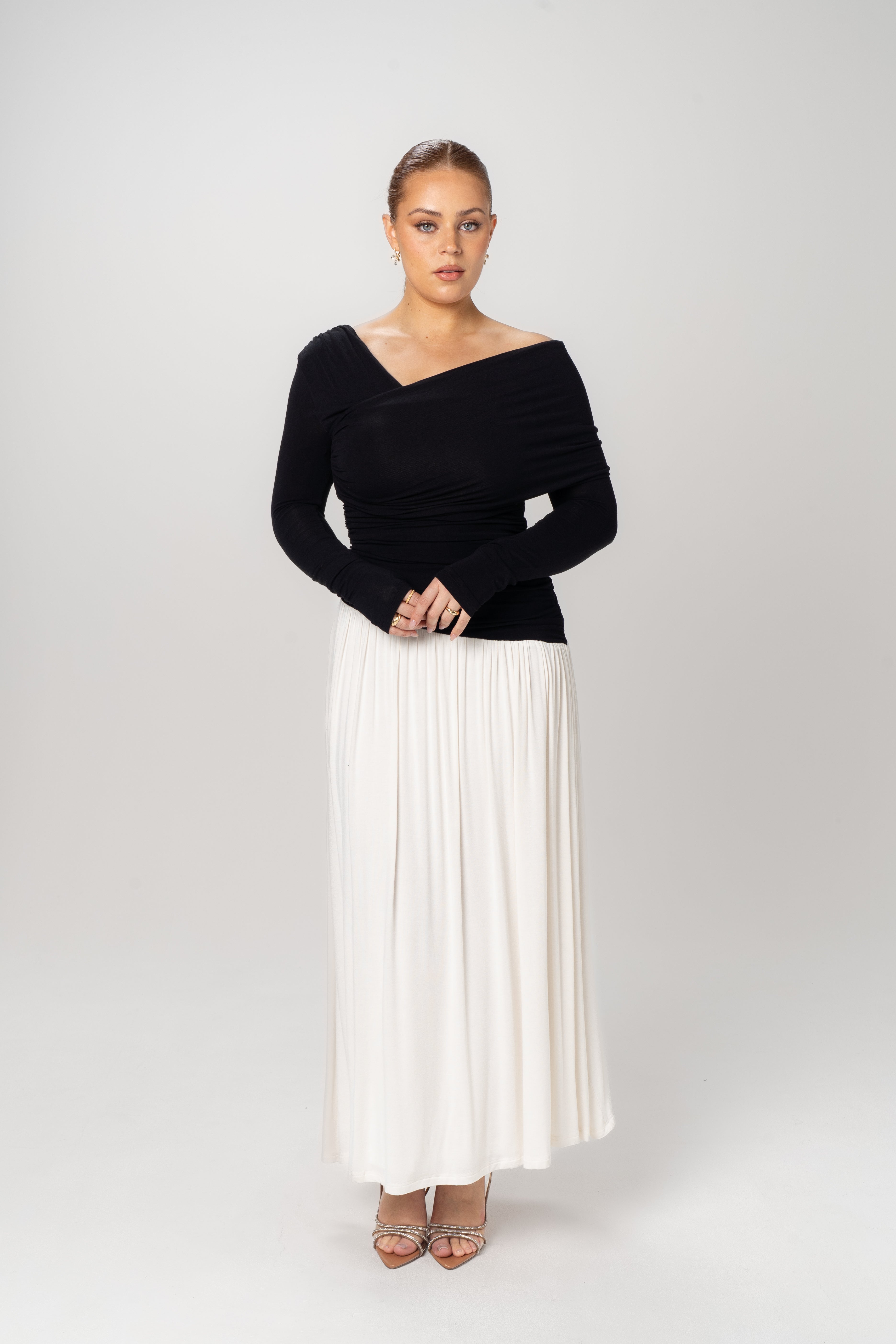 Daniela Black & White Long Sleeve Maxi